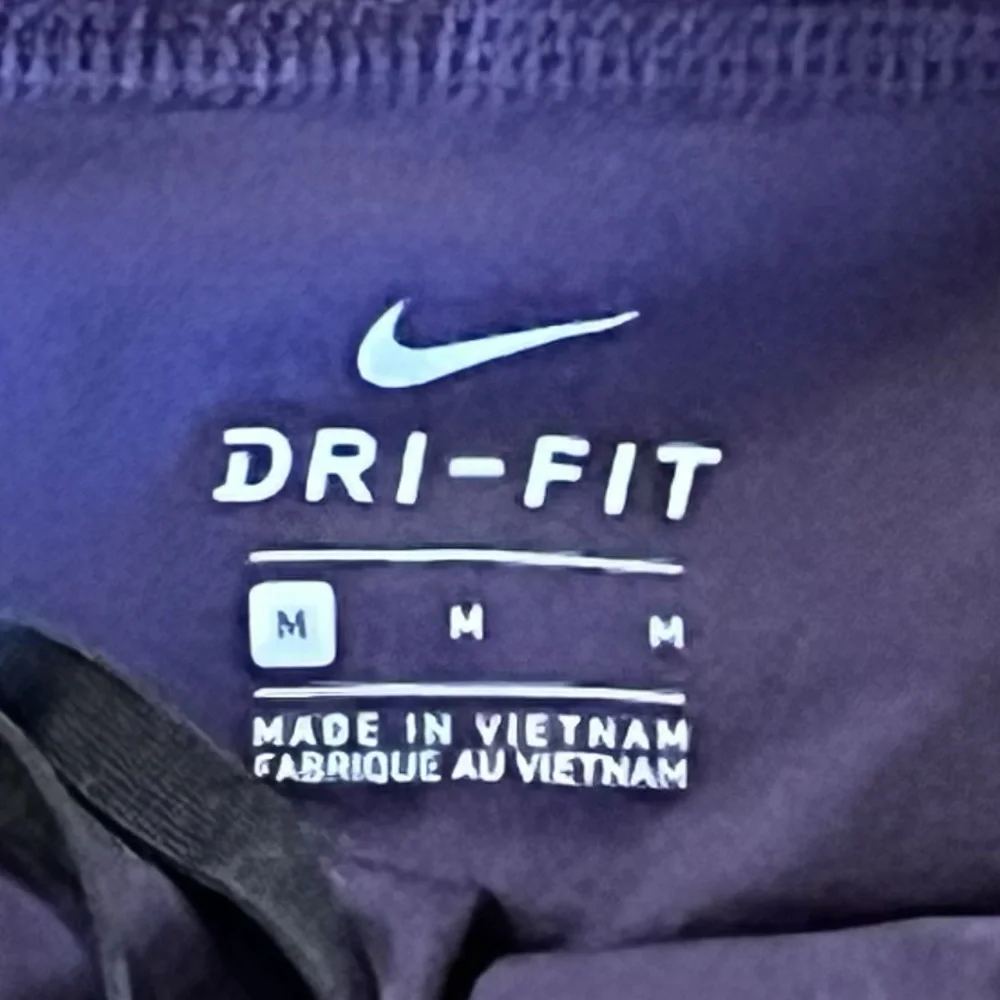 Nike Athletic Shorts Lightweight, back pocket. Excellent condition. Size M